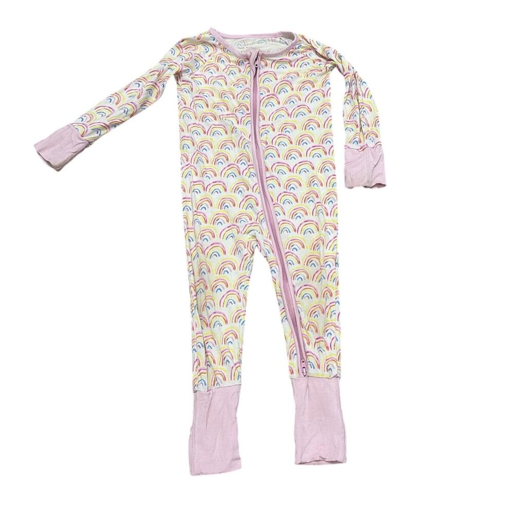 Little sleepies Pastel Rainbows Crescent Zippy Size 6-12 months
